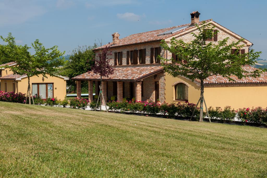 拉维奇亚丰堤农庄酒店 Castelbellino 外观 照片